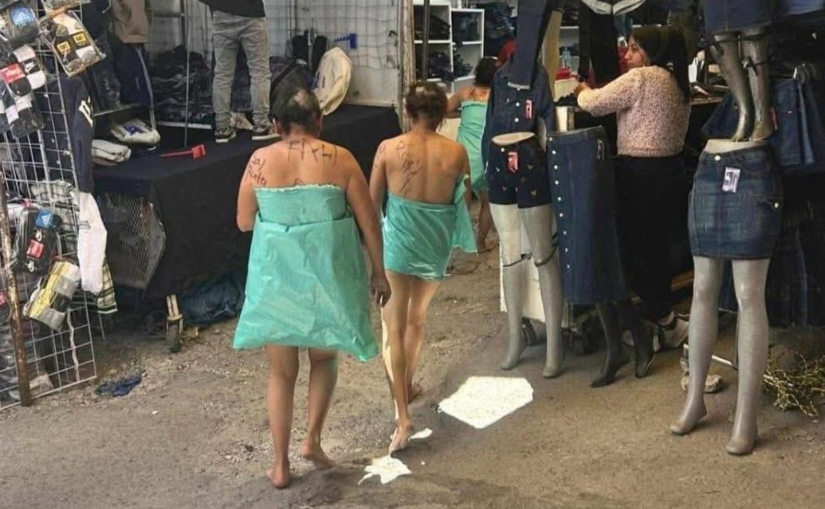 #Video Rapan y desnudan a tres mujeres en tianguis de Puebla, ¿por qué?
