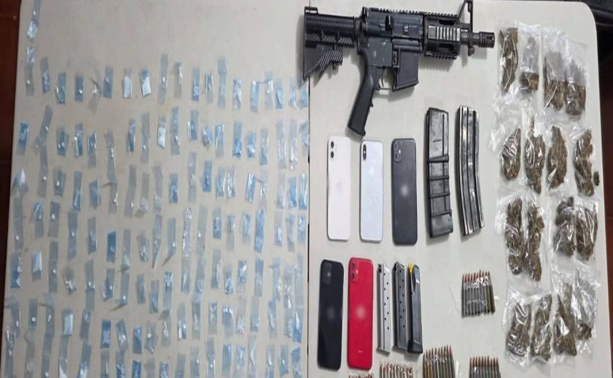 Marina detiene a cuatro presuntos miembros de Los Rusos en Acapulco - objetos-asegurados-a-presuntos-miembros-de-los-rusos