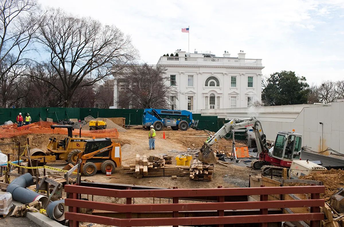 El que nada debe, nada teme …? - obras-de-construccion-en-la-casa-blanca
