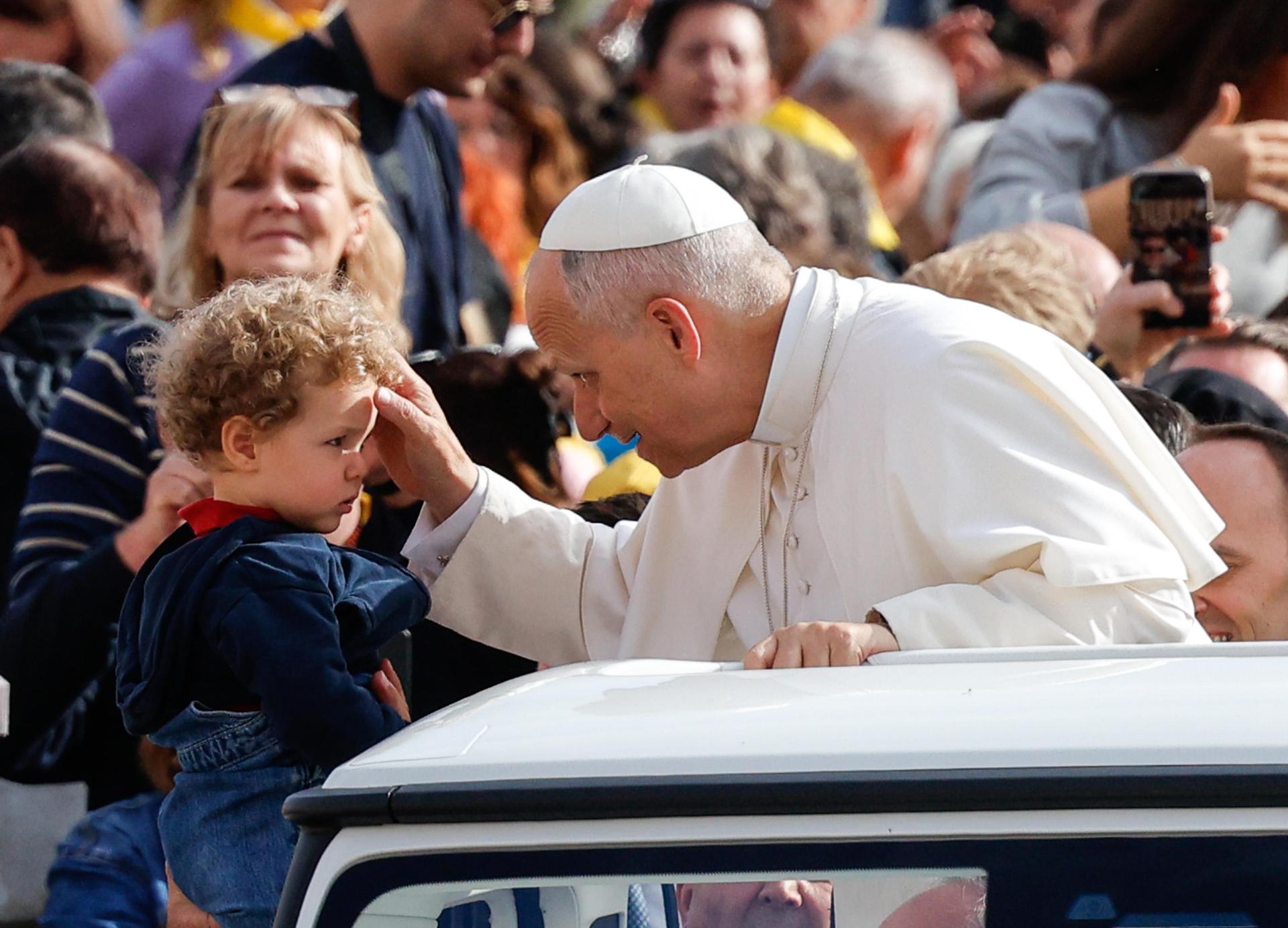 León XIV aboga por una iglesia “abierta” a la humanidad y a sus preguntas