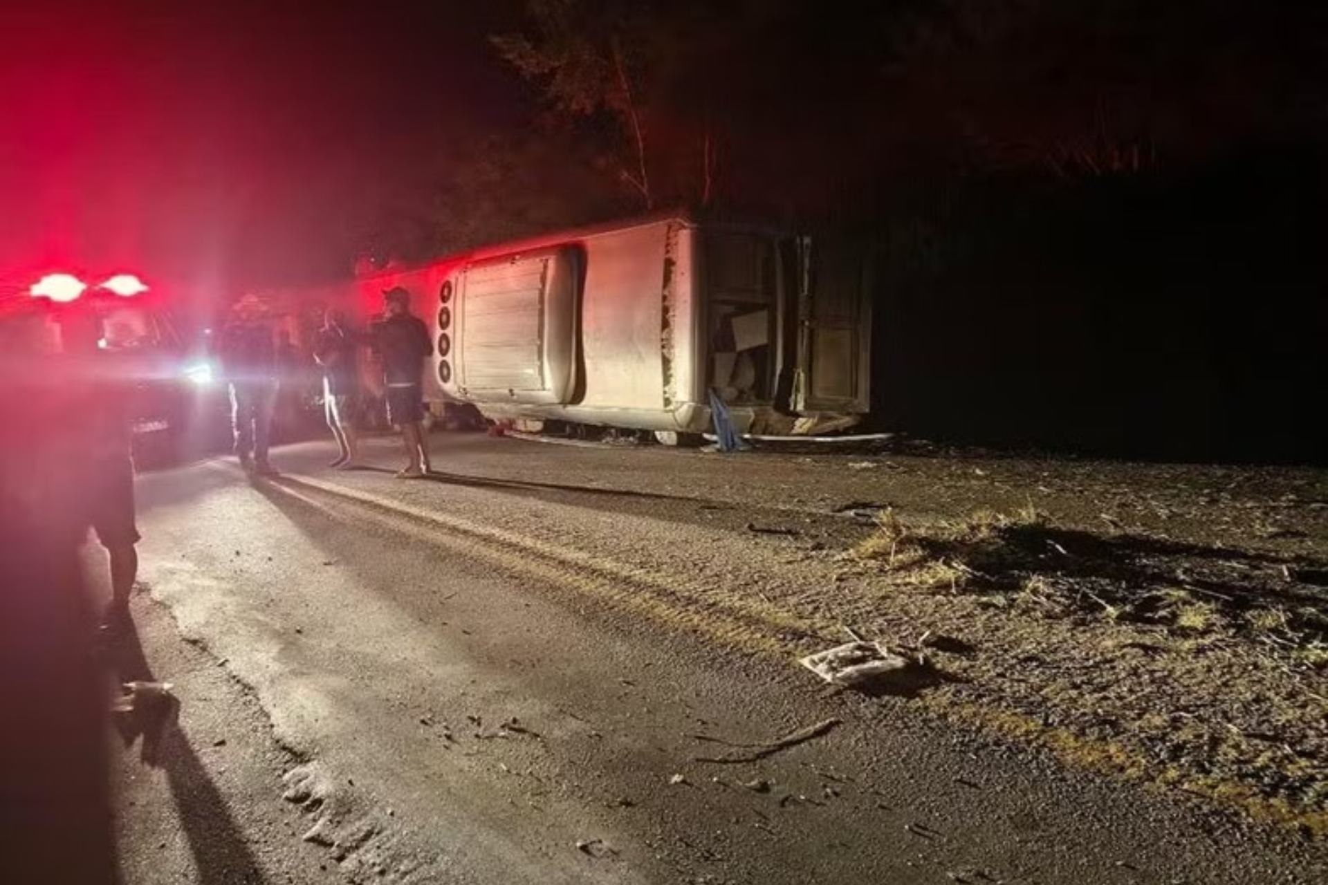 Al menos 17 muertos y más de 20 heridos en accidente de autobús en Brasil