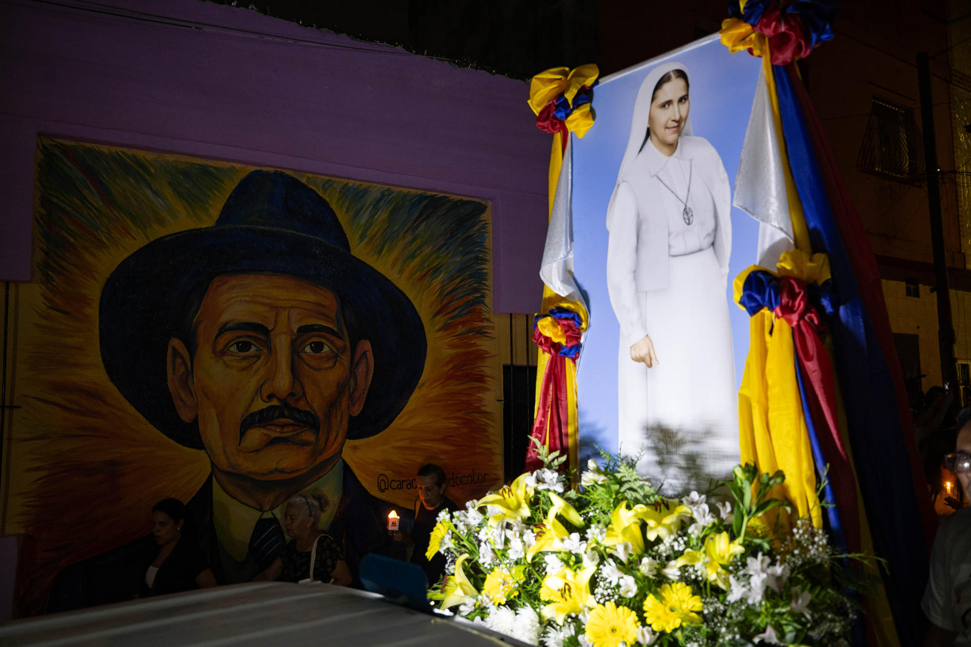 Primeros santos venezolanos unen en la fe a un país dividido por la crisis política Primeros santos venezolanos unen en la fe a un país dividido por la crisis política