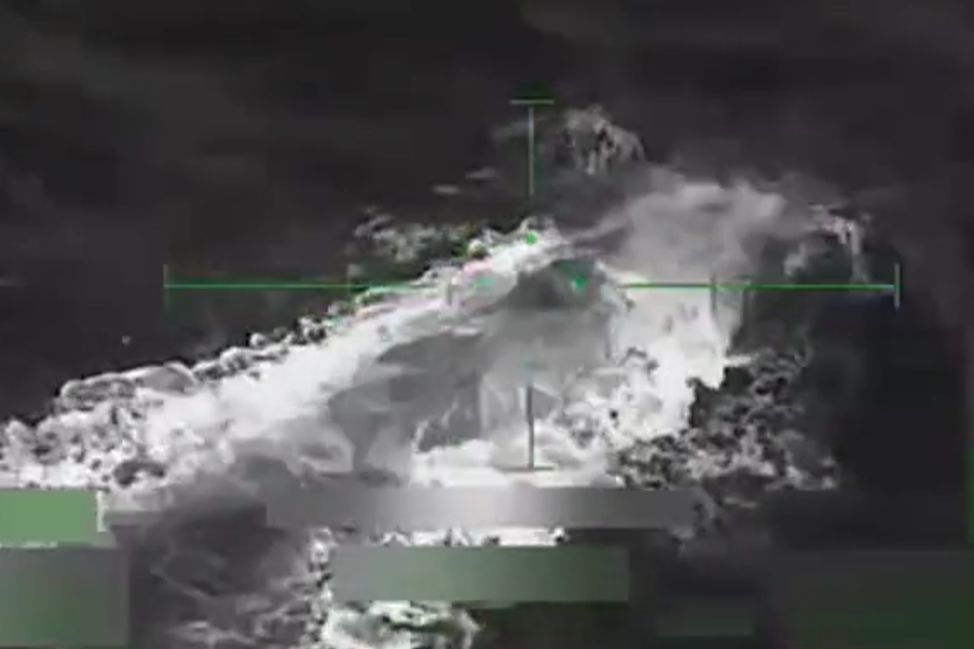 Sobrevivientes del ataque de EE.UU. a submarino en el Caribe fueron repatriados a Colombia y Ecuador Sobrevivientes del ataque de EE.UU. a submarino en el Caribe fueron repatriados a Colombia y Ecuador