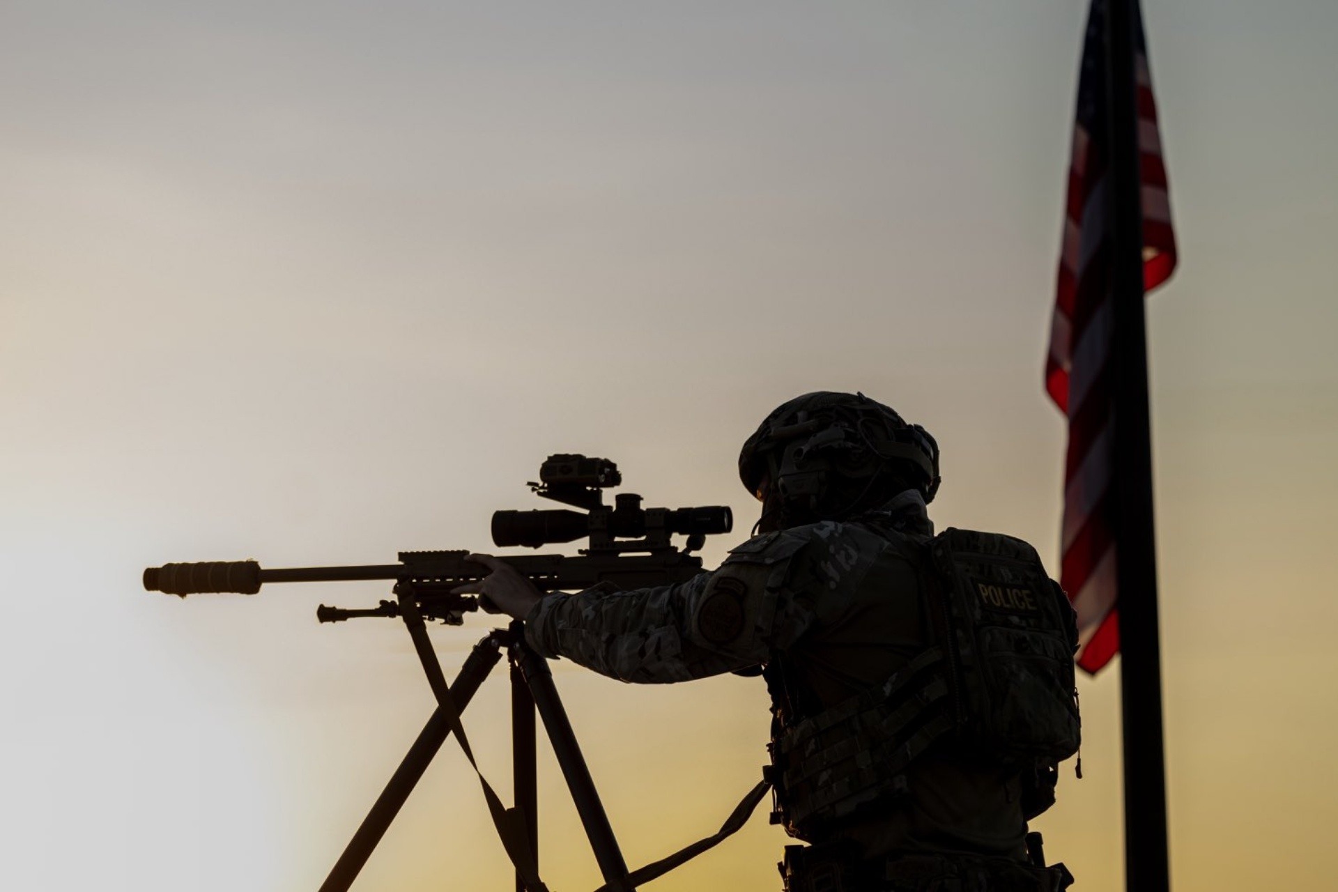 Gobierno de Trump presiona por despliegue de tropas en Chicago y Portland