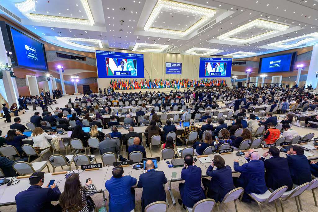 Educación, cultura y tecnología marcan el segundo día de la Conferencia General de la UNESCO en Samarcanda