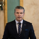 EE.UU. defiende la legalidad de ataques a lanchas tras denuncias por matar a supervivientes