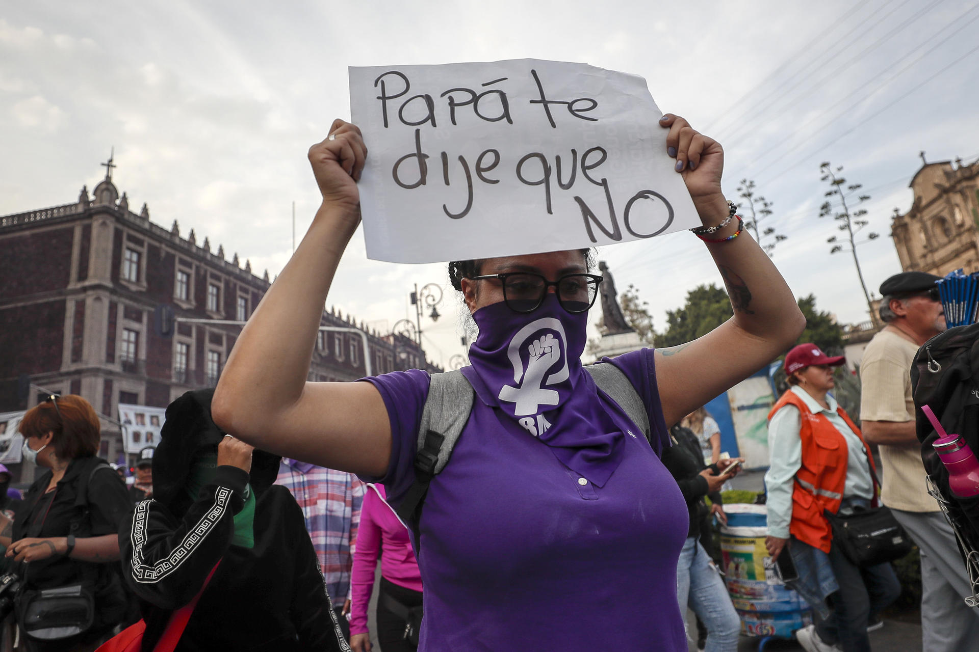 Miles de mujeres urgen frenar la violencia feminicida en México: “No llegamos todas”