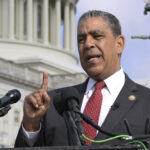 Grupos latinos exigen al Gobierno de Trump que rinda cuentas por acciones contra migrantes