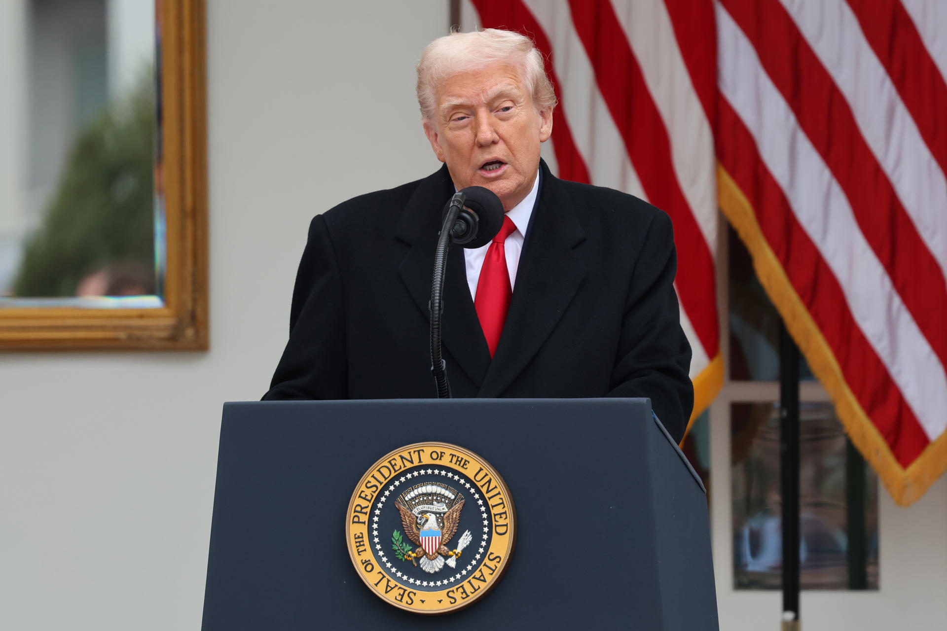 Trump pide a hondureños votar por el conservador Asfura para detener “avance comunista”