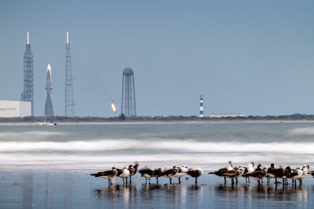 Blue Origin captura con éxito su cohete New Glenn tras despegue e iguala a SpaceX - 8e01d45e78ba4a7f66a189498951aac04131a949w-1024x683