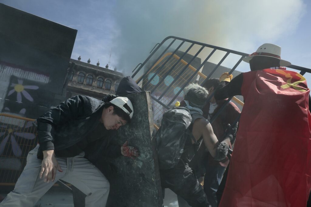 La marcha de la ‘Generación Z’ se alza contra Sheinbaum y la violencia en México - 9a4a41345fb08b07a9aeb131cbf181d5cf22bd79w-1024x683