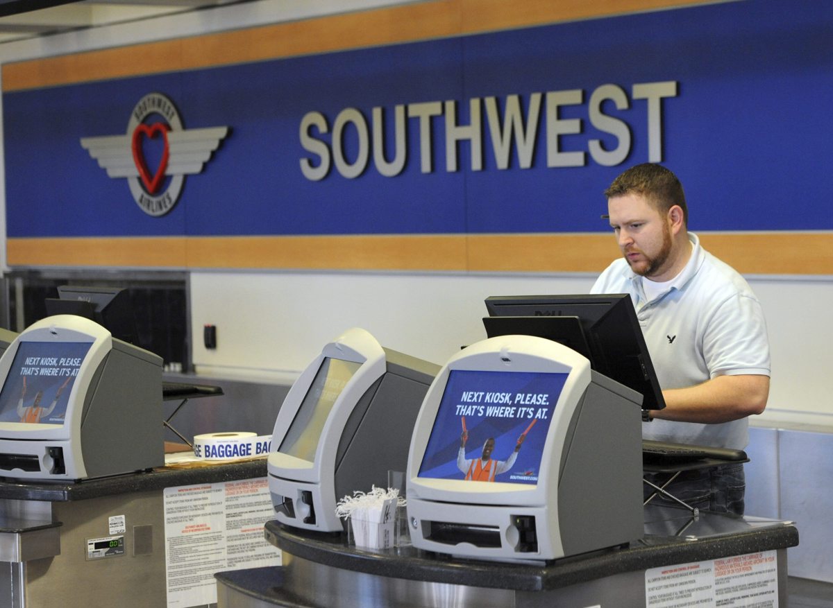 Aerolíneas estadounidenses advierten retrasos y cancelaciones por recorte de vuelos