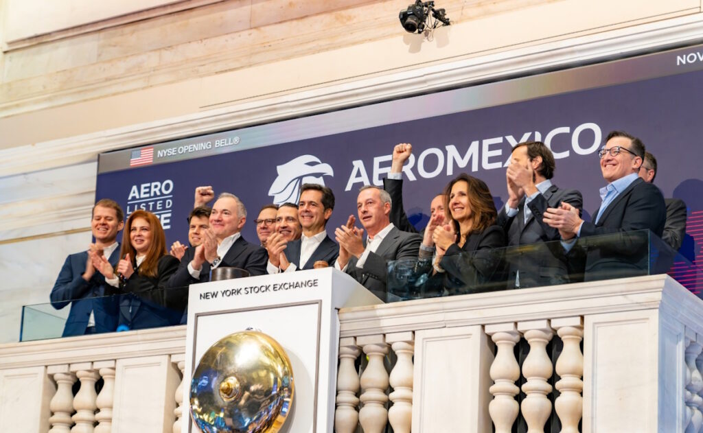 Aeroméxico toca la campana en Wall Street y formaliza su ingreso a la NYSE - aeromexico-toca-la-campana-en-wall-street-y-formaliza-su-ingreso-a-la-nyse-5-1024x631