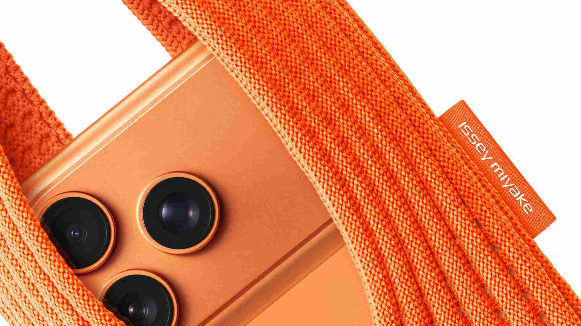 Apple presenta el iPhone Pocket un “bolsillo” de lujo que cuesta más de 200 dólares