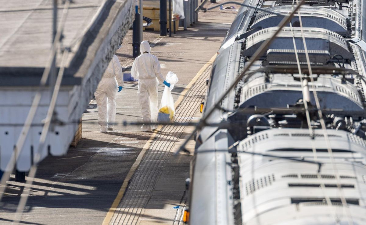 Jóvenes atacan con cuchillo a pasajeros de tren de Londres; hay 10 heridos - ataque-en-tren-rumbo-a-londres