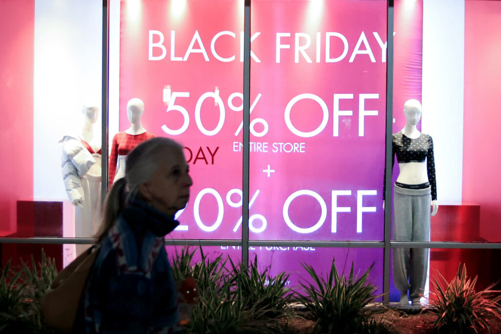 Black Friday llega a EE.UU. entre incertidumbre económica y menor gasto de consumidores