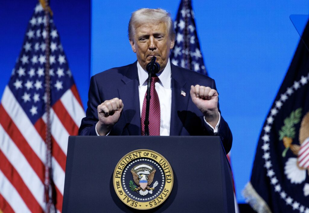 Trump advierte que el cierre de Gobierno está “matando” políticamente a los republicanos