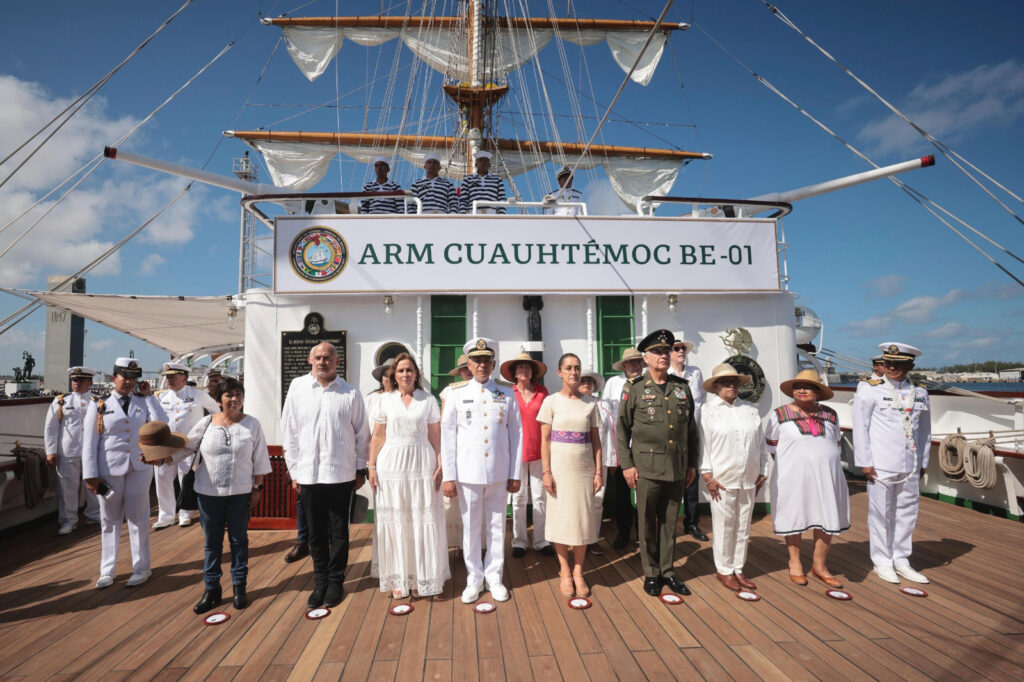 Claudia Sheinbaum aborda por primera vez el Buque Escuela Cuauhtémoc - claudia-sheinbaum-aborda-por-primera-vez-el-buque-escuela-cuauhtemoc-2-1024x682