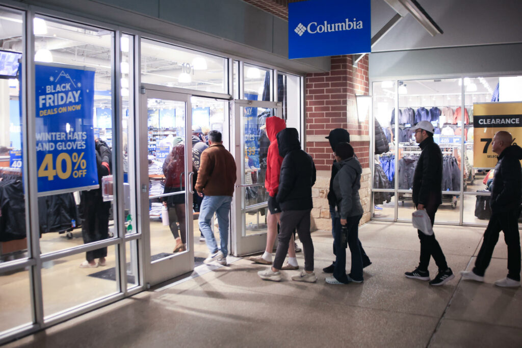 El Black Friday llega a EE.UU. entre incertidumbre económica y menor gasto de consumidores - e248a138b01e2db26252152806e4ea8b06e5fc43w-1024x683