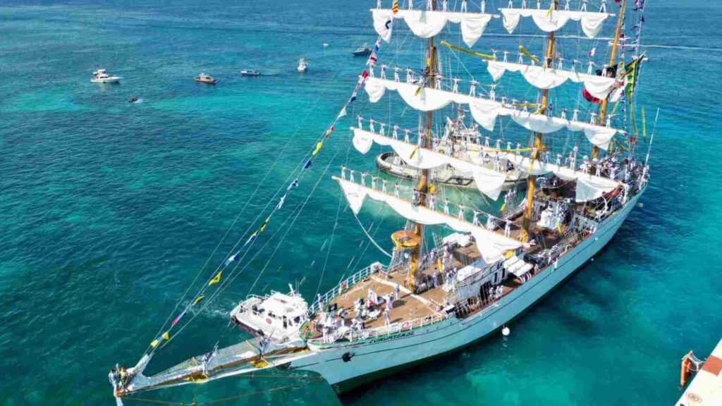El Buque Escuela Cuauhtémoc llega a Cozumel