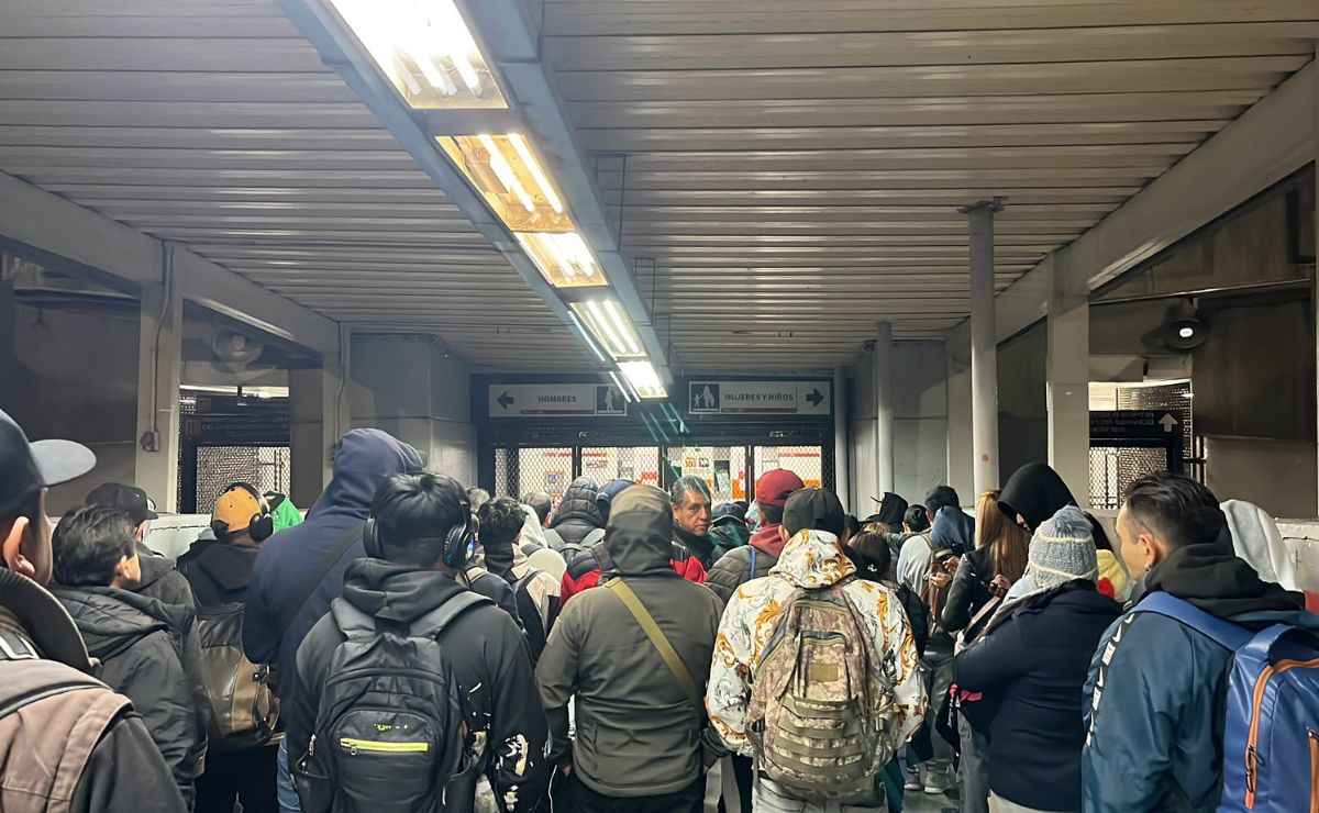 ¿A qué hora cerrarán el Metro y Metrobús hoy 17 de noviembre?