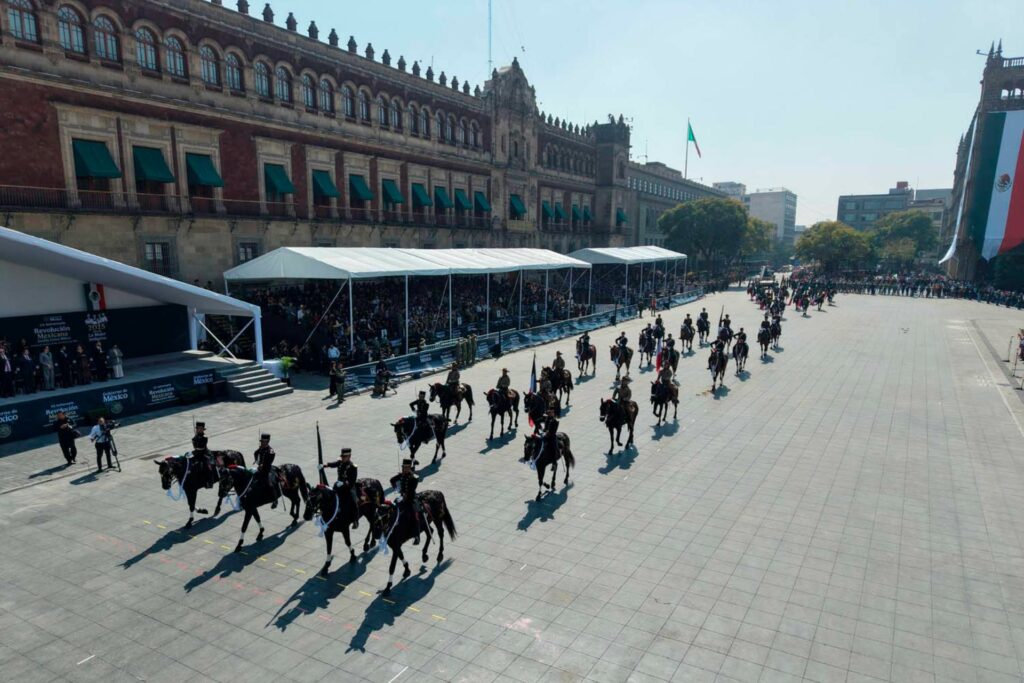 Fotos: Así se vivió el desfile por el 115 Aniversario de la Revolución ...