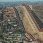 Cruces irregulares en frontera EE.UU.-México caen 79 %, récord mínimo en octubre