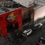 Suman 23 muertos por incendio de Waldo’s en Hermosillo