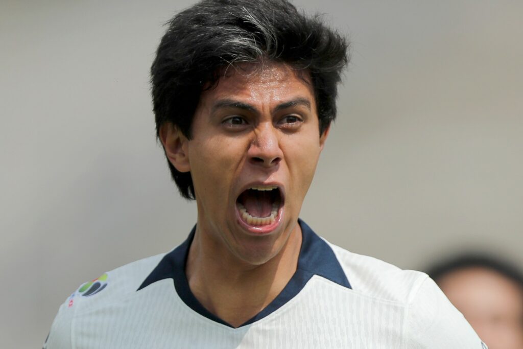 Pumas de la UNAM confirma el tiempo en que José Juan Macías estará fuera de las canchas
