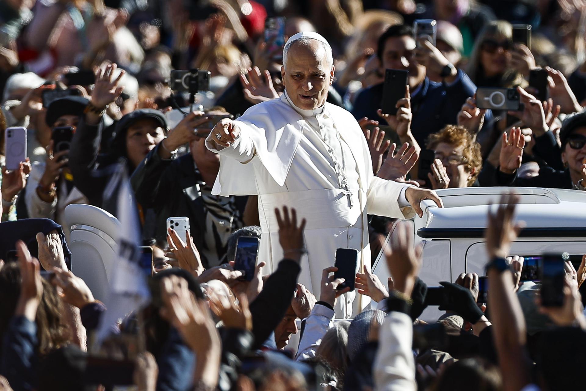 León XIV pide rezar por todos los que sufren los conflictos armados en todo el mundo
