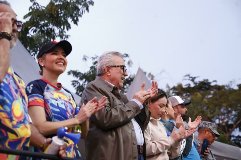 Mazatlán reúne a más de 6 mil corredores en el XXIV Maratón Internacional - mazatlan-reune-a-mas-de-6-mil-corredores-en-el-xxiv-maraton-internacional-3-1024x682