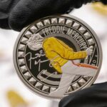Lanzan moneda conmemorativa de Freddie Mercury por el 40 aniversario de ‘Live Aid’