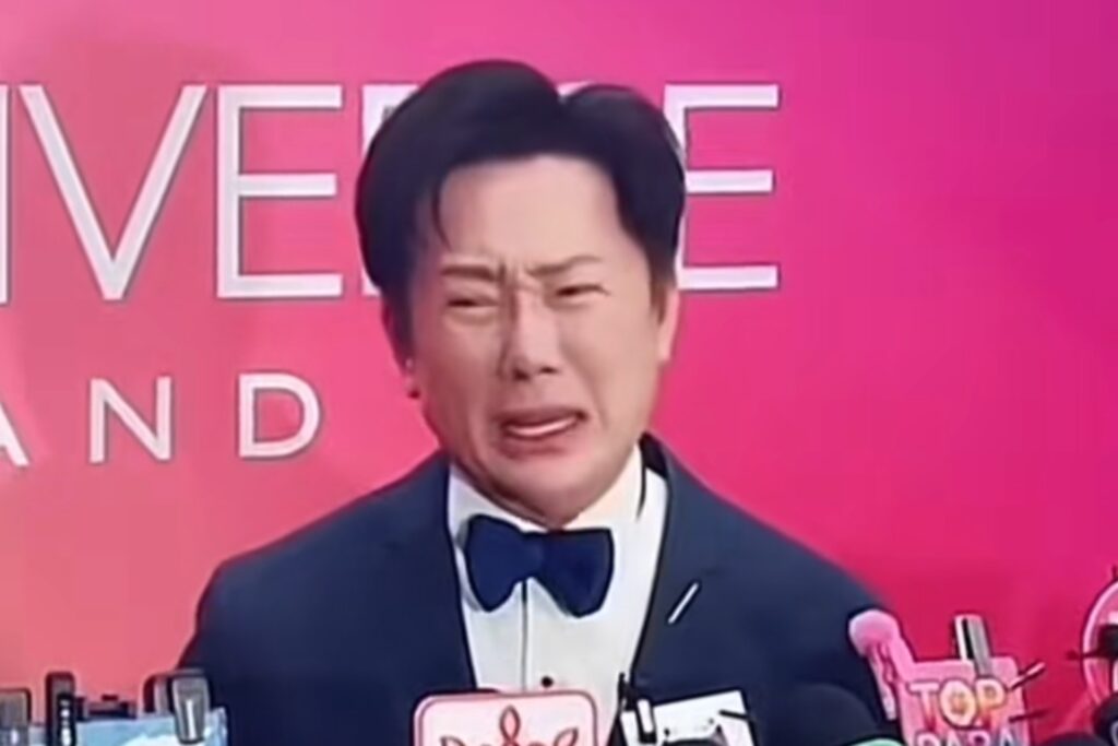 Video: Nawat Itsaragrisil, directivo de Miss Universo, llora y ofrece disculpas tras insultos a mexicana Fátima Bosch