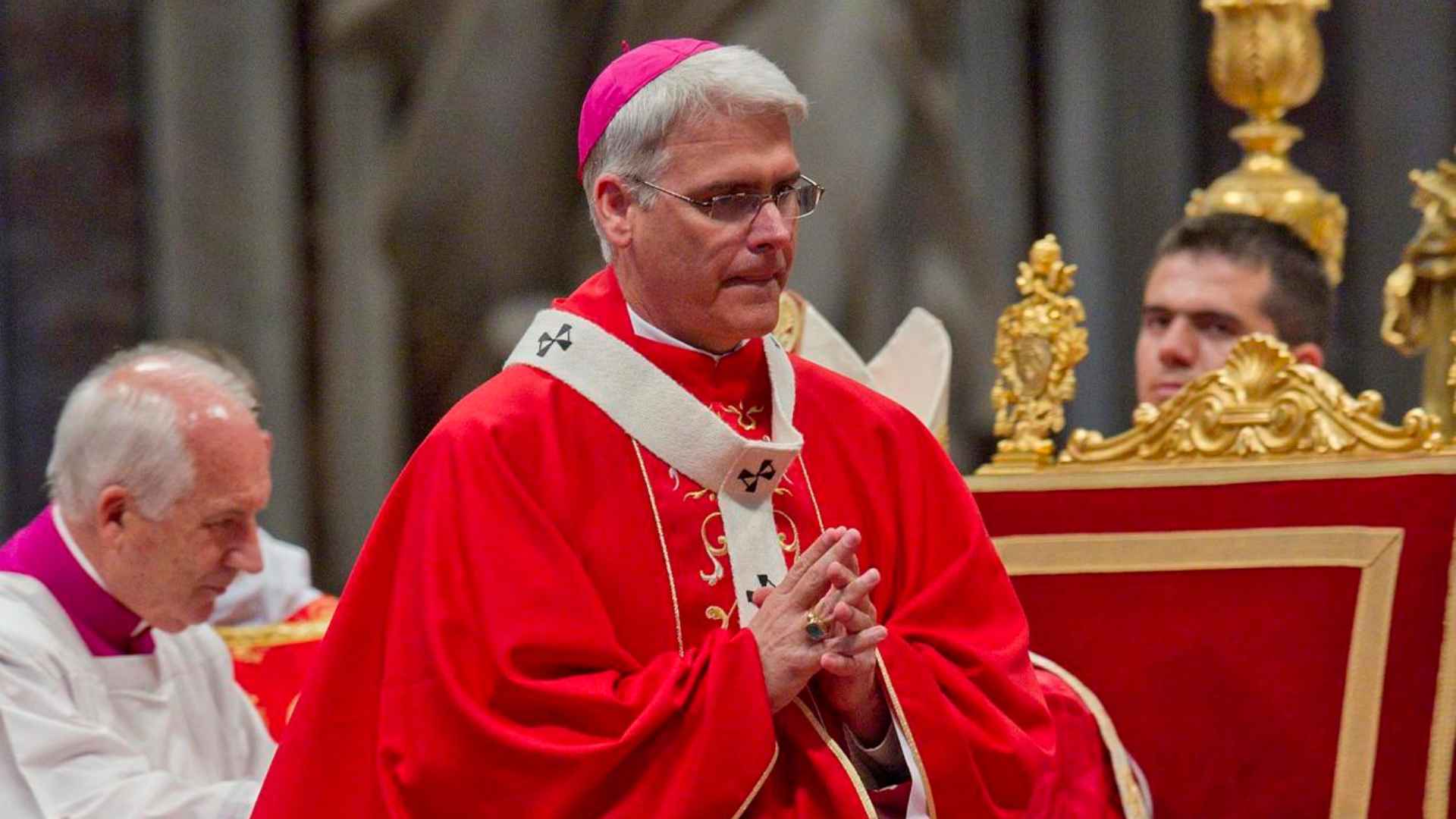 Obispos estadounidenses eligen como líder a Paul Coakley, un defensor de los migrantes