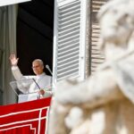 Papa León XIV reza por los muertos de los que nadie se acuerda