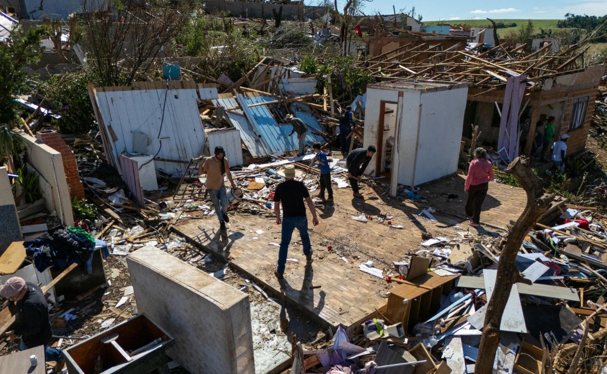 Video: Tornado arrasa ciudad de Brasil y deja 6 muertos