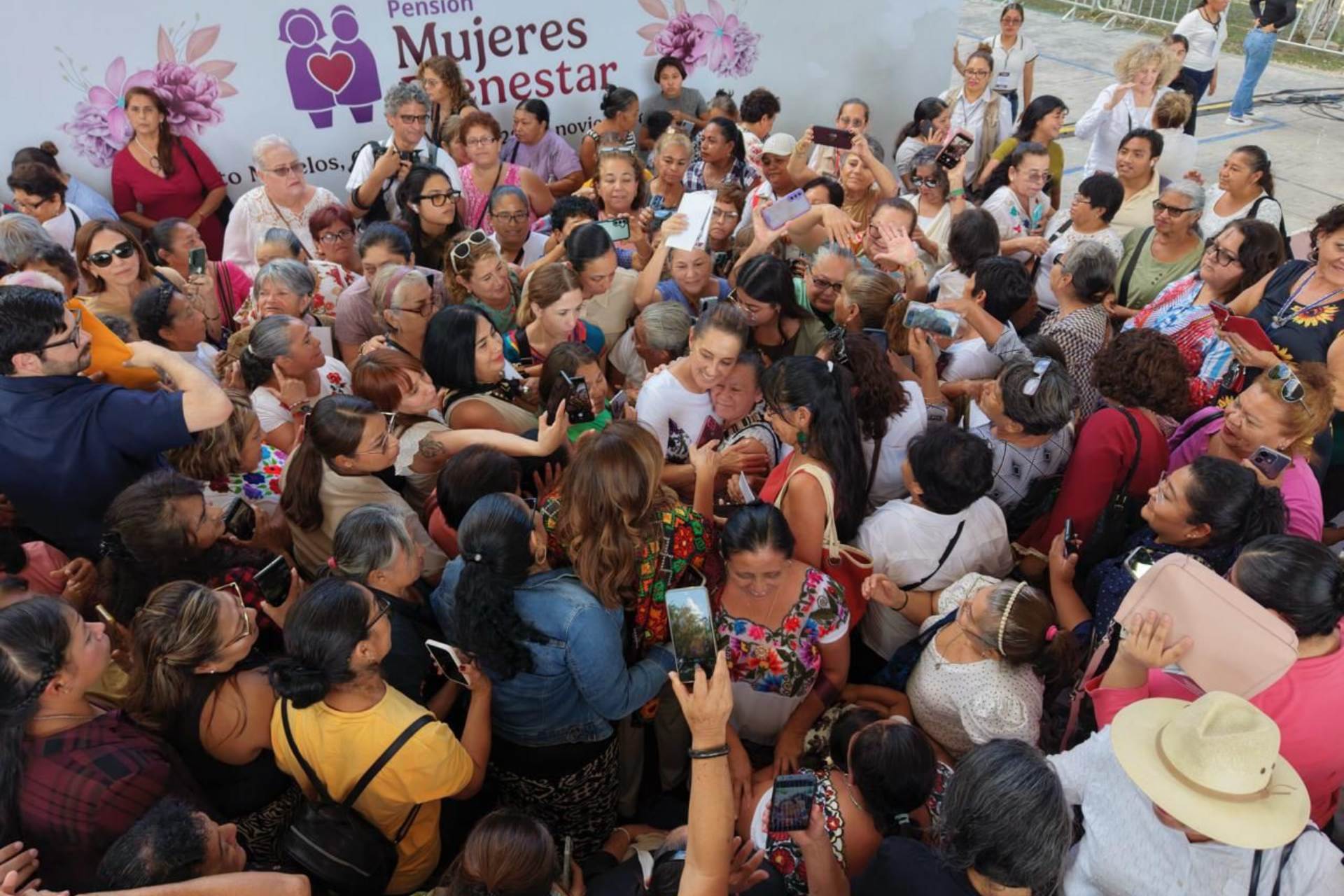 “Nunca más calladitas las mujeres en México”: Sheinbaum