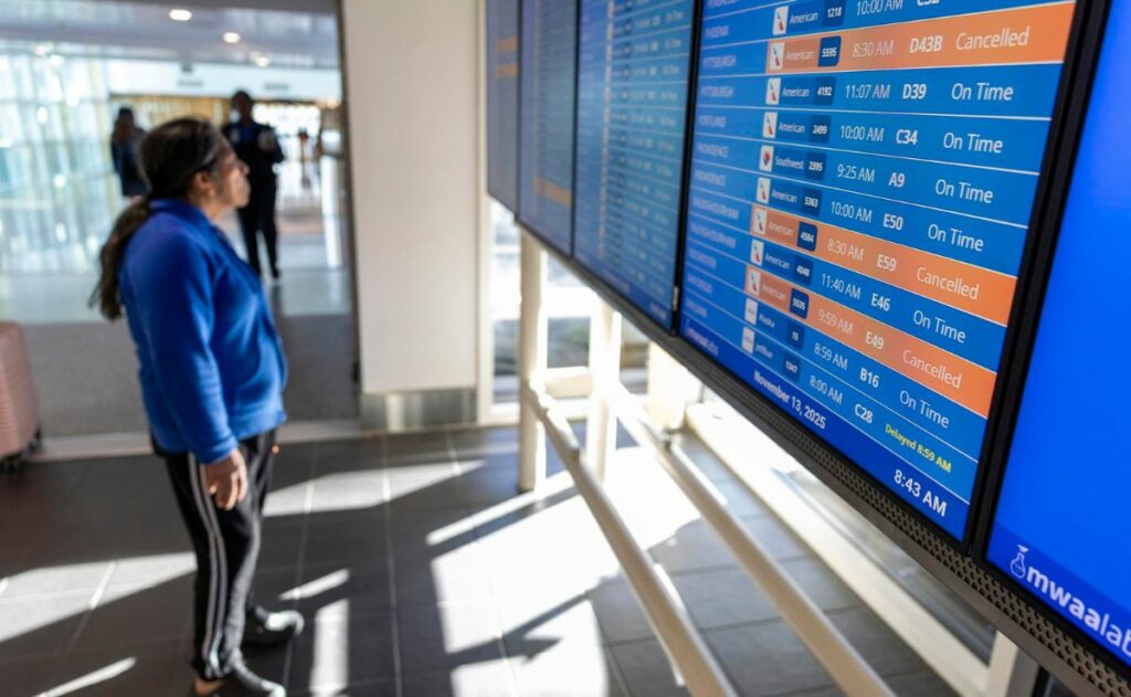 Continúan restricciones al tráfico aéreo en EE.UU. pese a reapertura del Gobierno