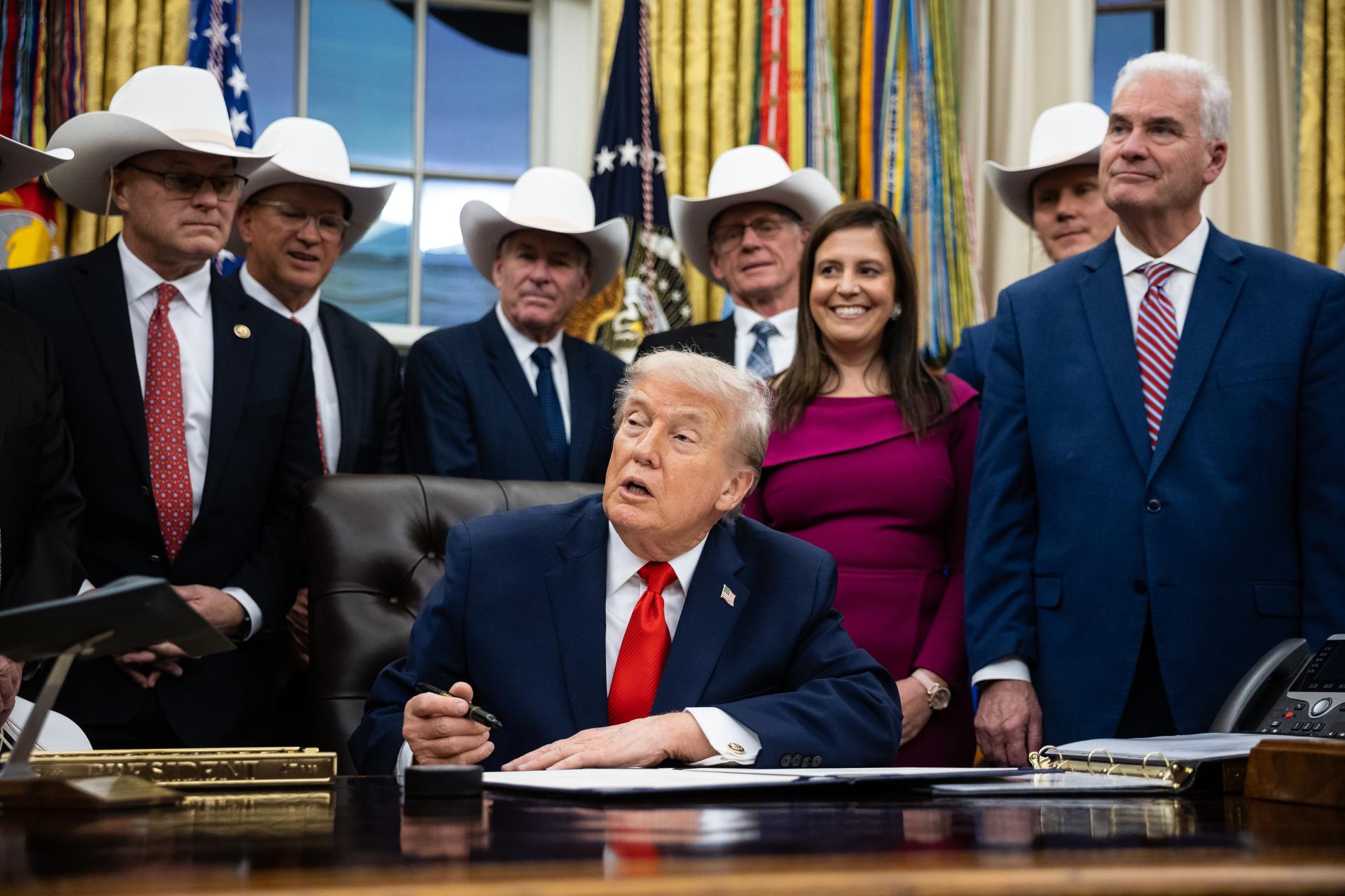 Trump minimiza nuevas fotos con Epstein publicadas por el Congreso: “No son gran cosa” Trump minimiza nuevas fotos con Epstein publicadas por el Congreso: “No son gran cosa”