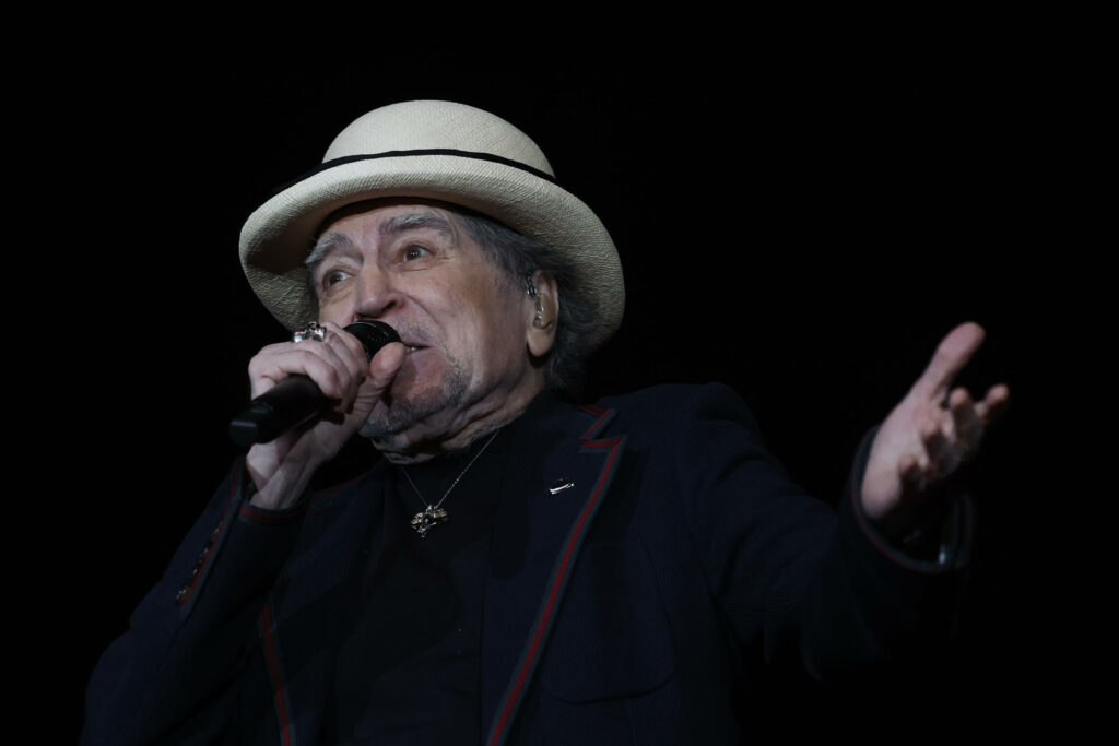 Joaquín Sabina da un emocionado adiós en el “último concierto y el más importante” de su vida