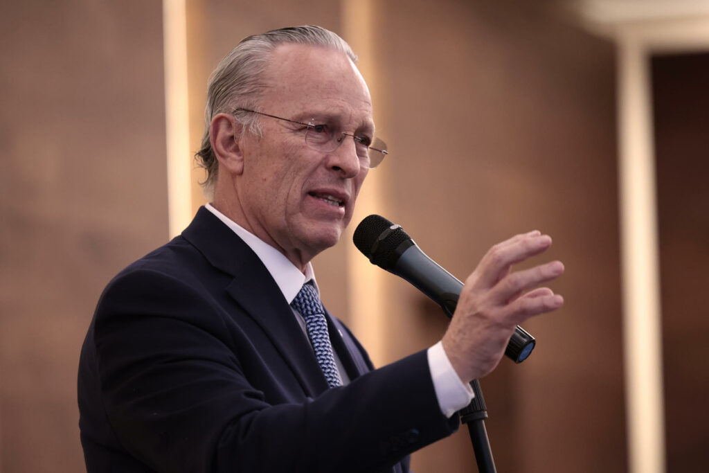 Nuevo líder de empresarios mexicanos promete unidad con Sheinbaum ante revisión del T-MEC - 85ac1a8f0f7c2f5c3aa4ad836bdfc1f2530ee29ew-1024x683