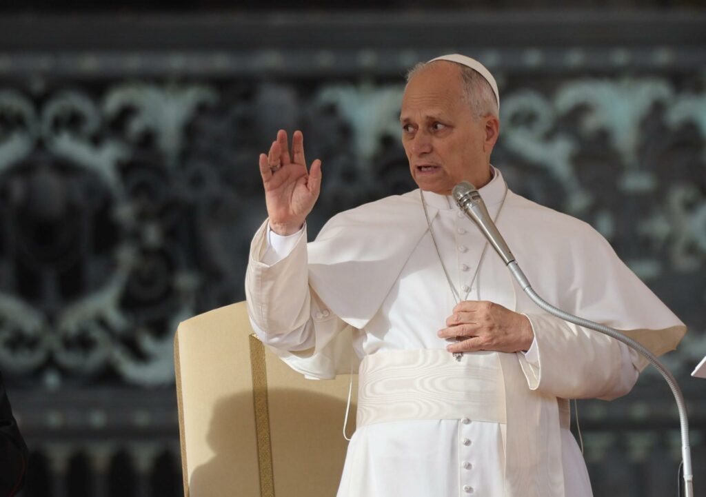 El papa León XIV critica la concentración de la riqueza y a los poderosos que no oyen a los pobres