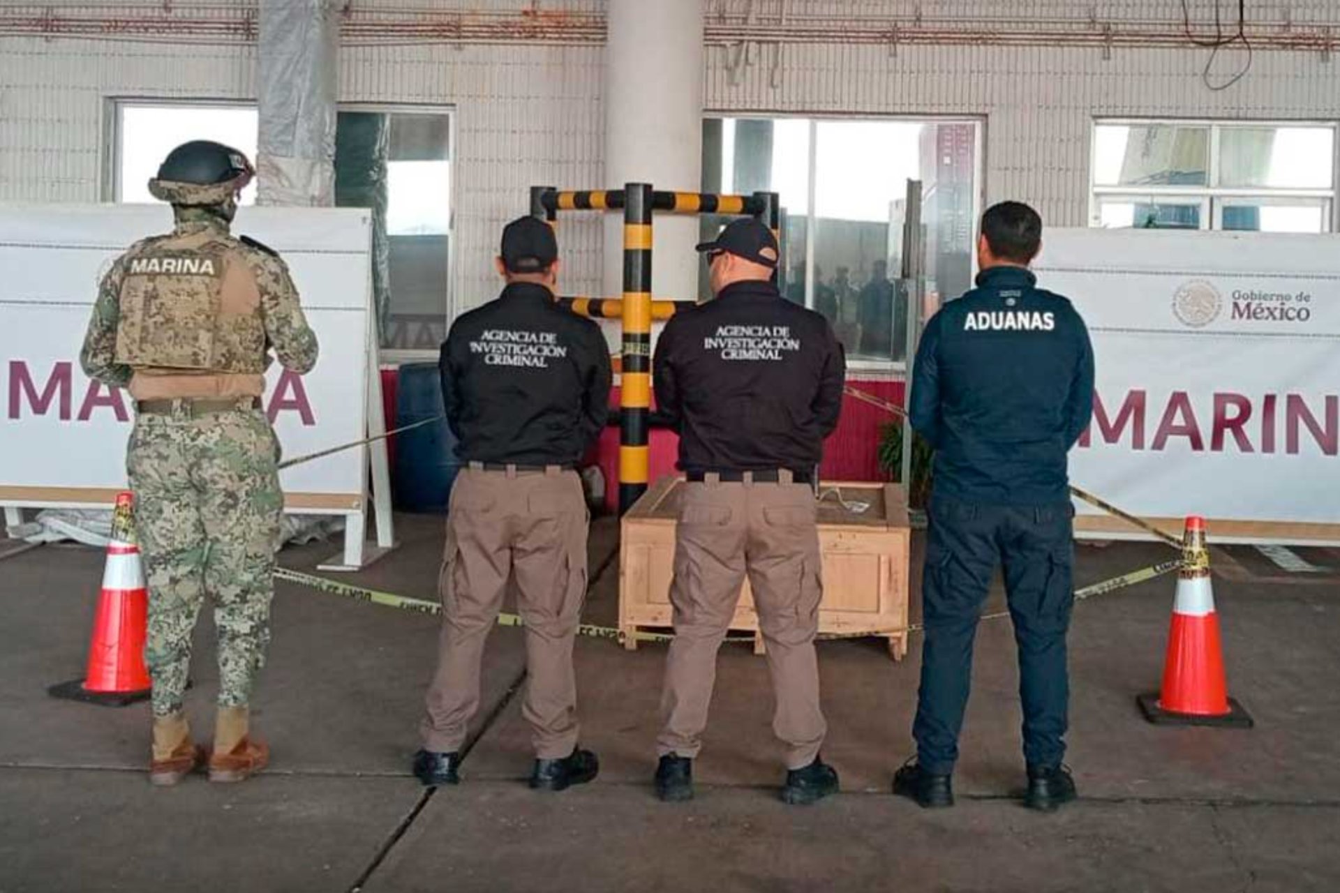 Marina asegura casi 100 kilos de droga psicodélica en recinto portuario de Veracruz Marina asegura casi 100 kilos de droga psicodélica en recinto portuario de Veracruz