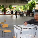 Chile decide hoy entre dos proyectos opuestos