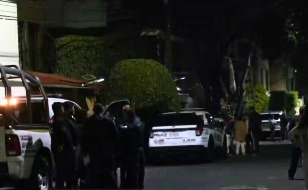 Sujeto dispara contra su esposa y cuñado por celos en CDMX; trató de suicidarse