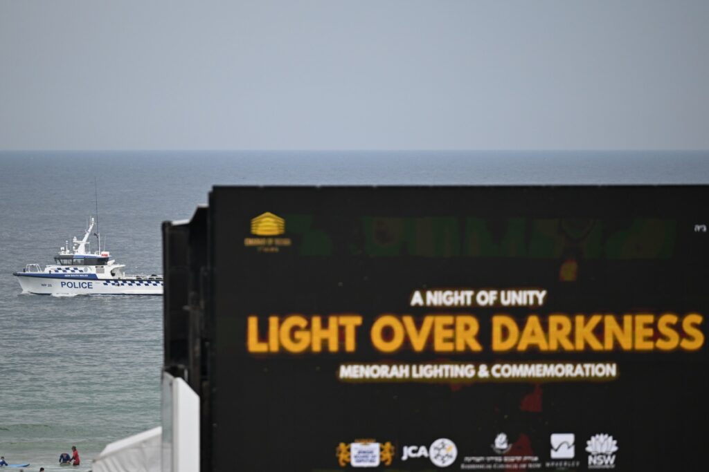 Australia marca una semana del atentado de Sídney con velas y un minuto de silencio - australia-marca-una-semana-del-atentado-de-sidney-con-velas-y-un-minuto-de-silencio-1024x683