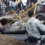 #Video Auto vuelca y cae a canal de riego en Morelos; hay 4 muertos
