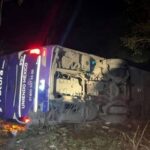 Autobús cae a barranco en Tlanchinol, Hidalgo; hay cinco muertos