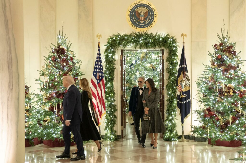 Andrea Bocelli da concierto en la Casa Blanca para Trump y sus aliados - b3f60319930e50ecd1a38a1b9b4e89924367b85fw-1024x682
