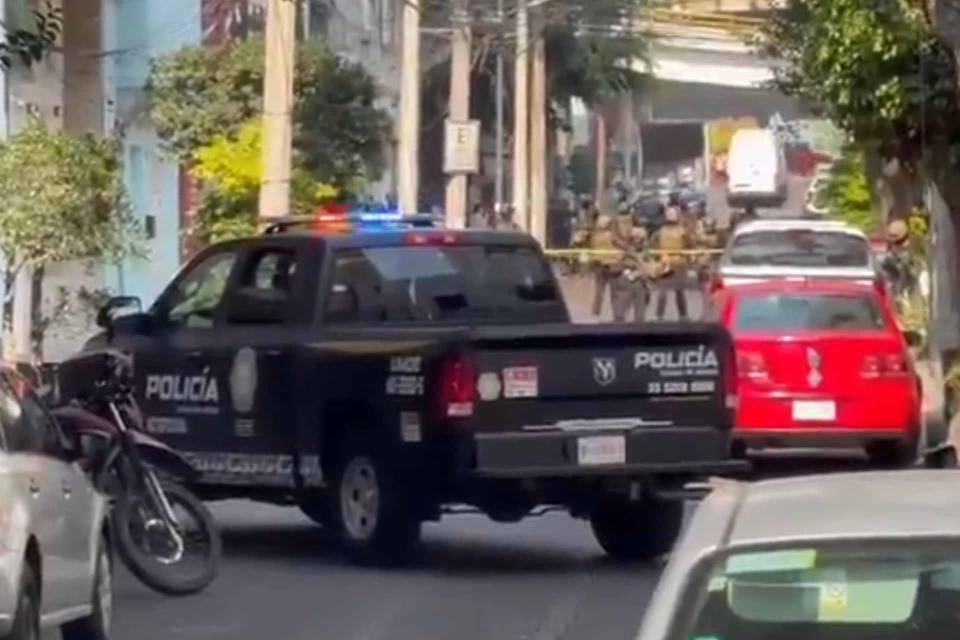 Video: Balacera en la colonia Cuauhtémoc, CDMX, en operativo para detener a extorsionadores Video: Balacera en la colonia Cuauhtémoc, CDMX, en operativo para detener a extorsionadores